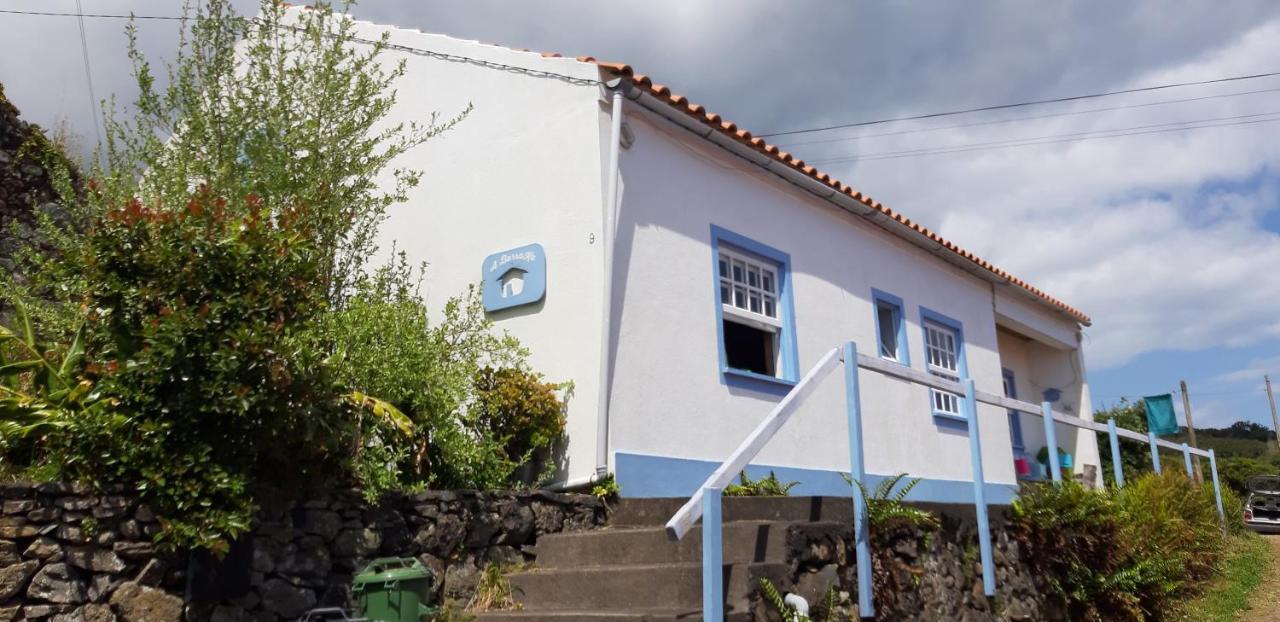 A Barraka: Rent Your Room In Flores! Lajes das Flores Buitenkant foto